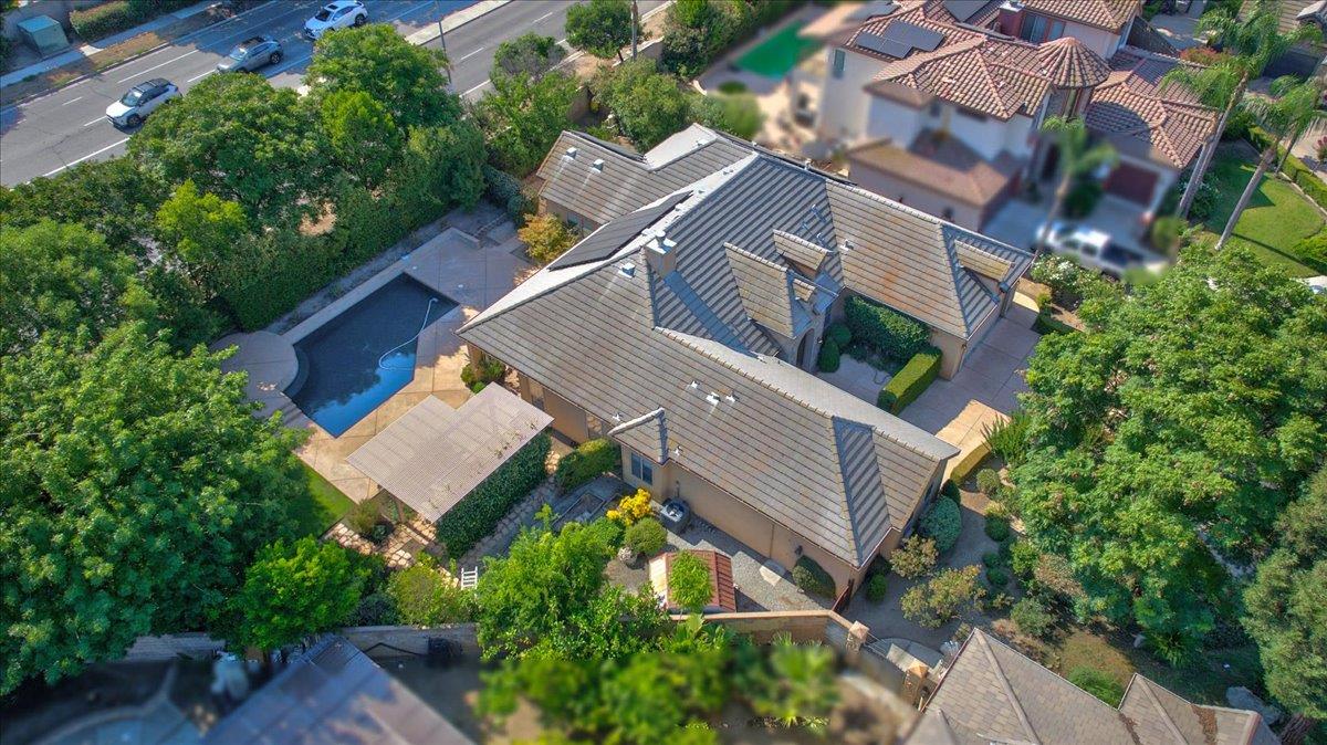 11 W Jordan Ave, Clovis, CA 93611