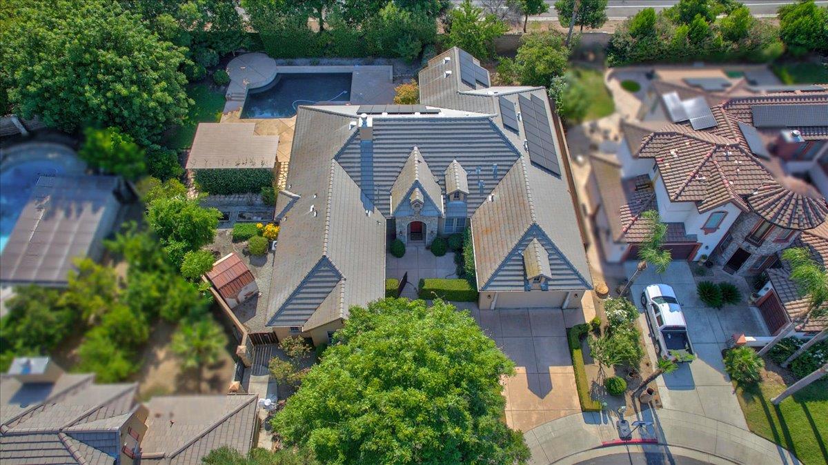 11 W Jordan Ave, Clovis, CA 93611