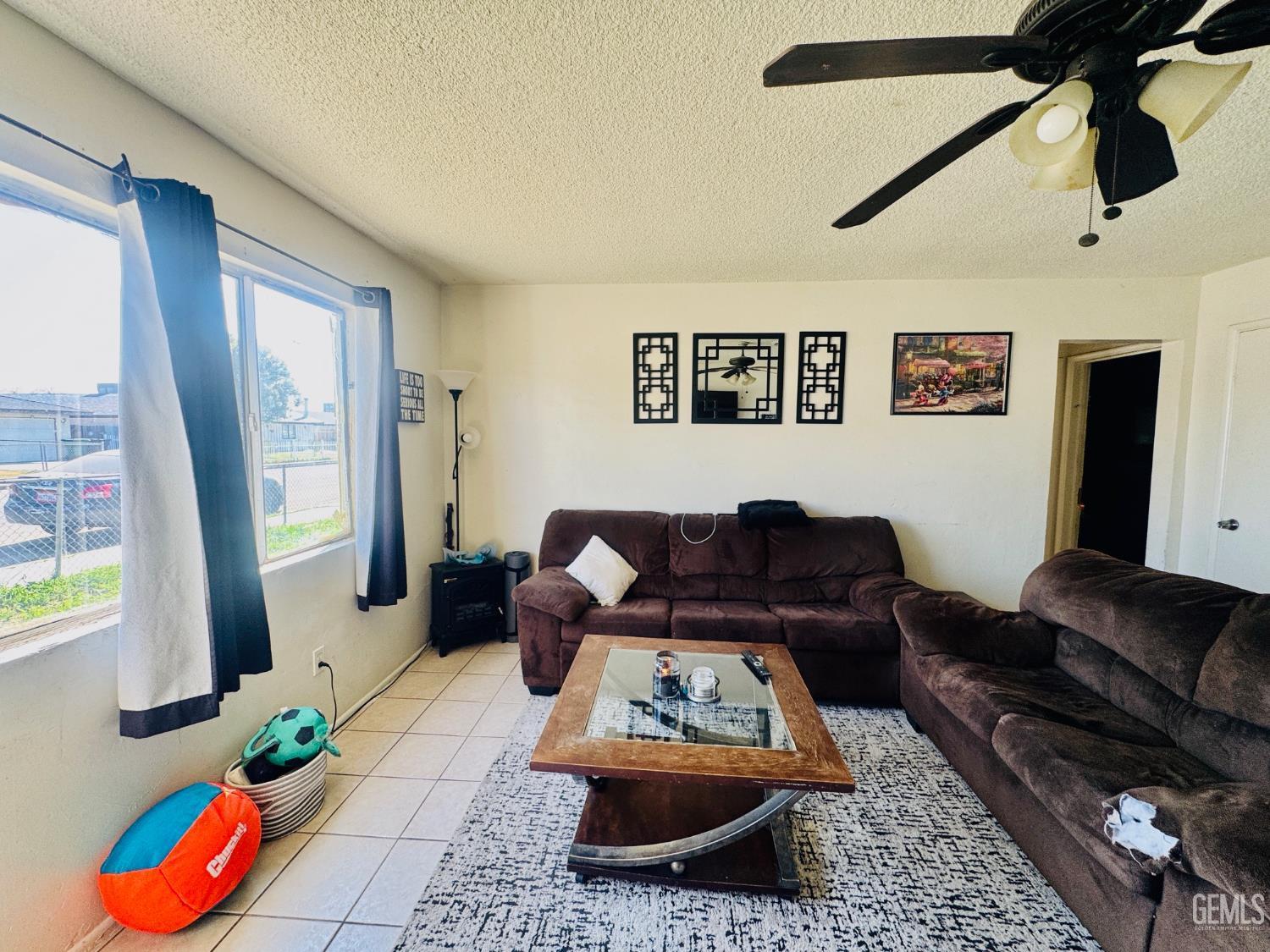 713 Iris St, Bakersfield, CA 93308