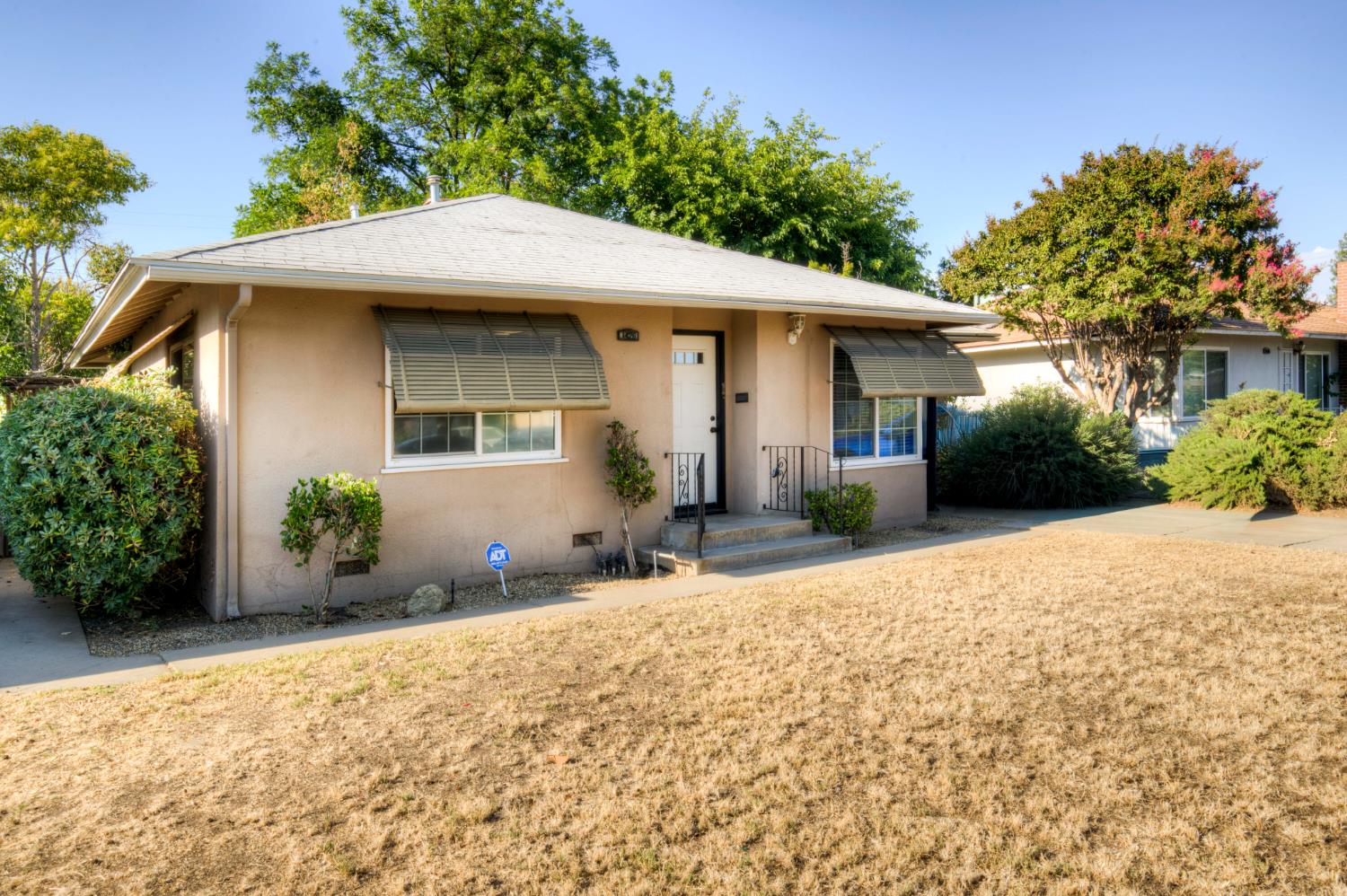 1426 W Weldon Ave, Fresno, CA 93705