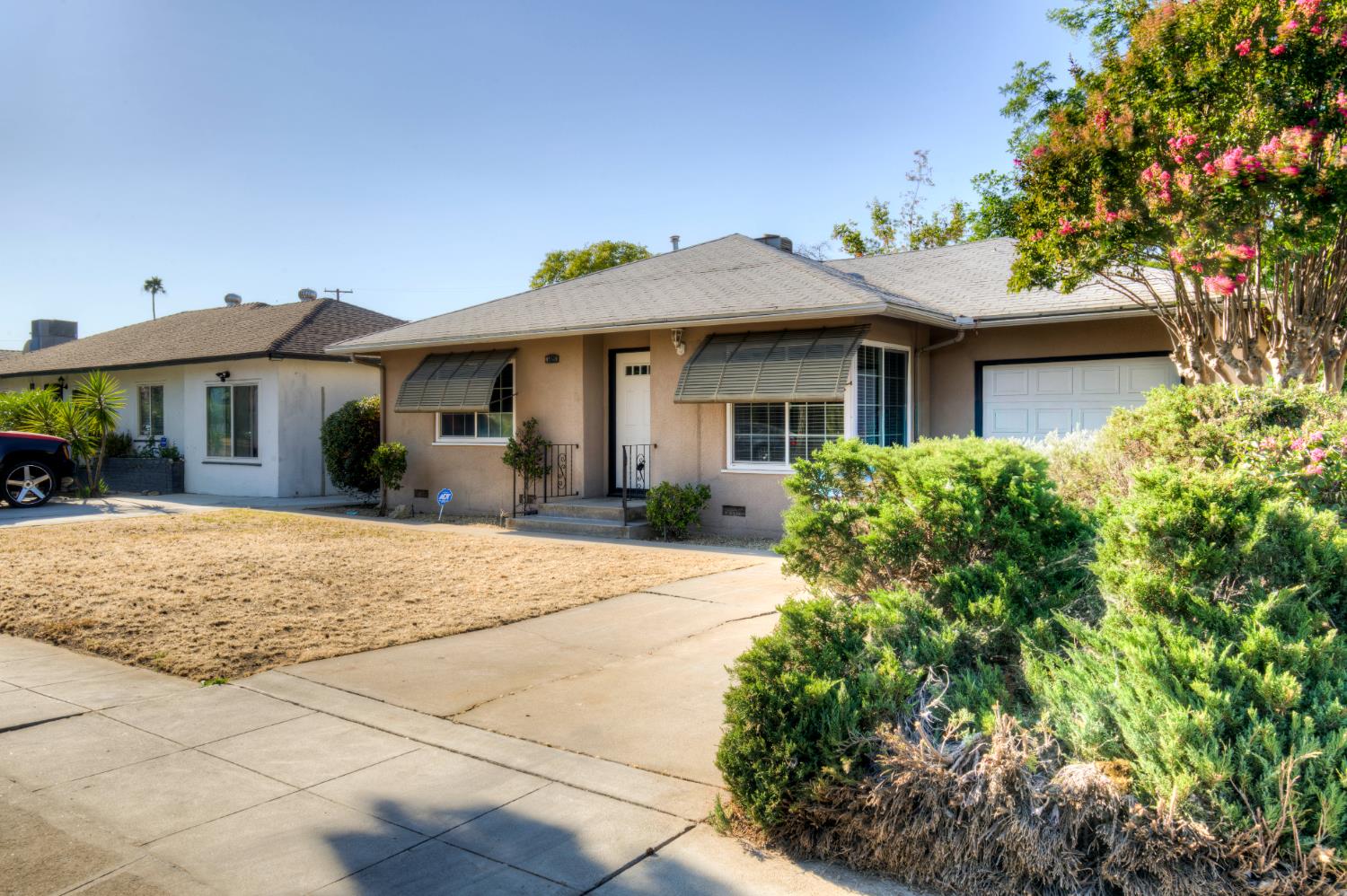 1426 W Weldon Ave, Fresno, CA 93705