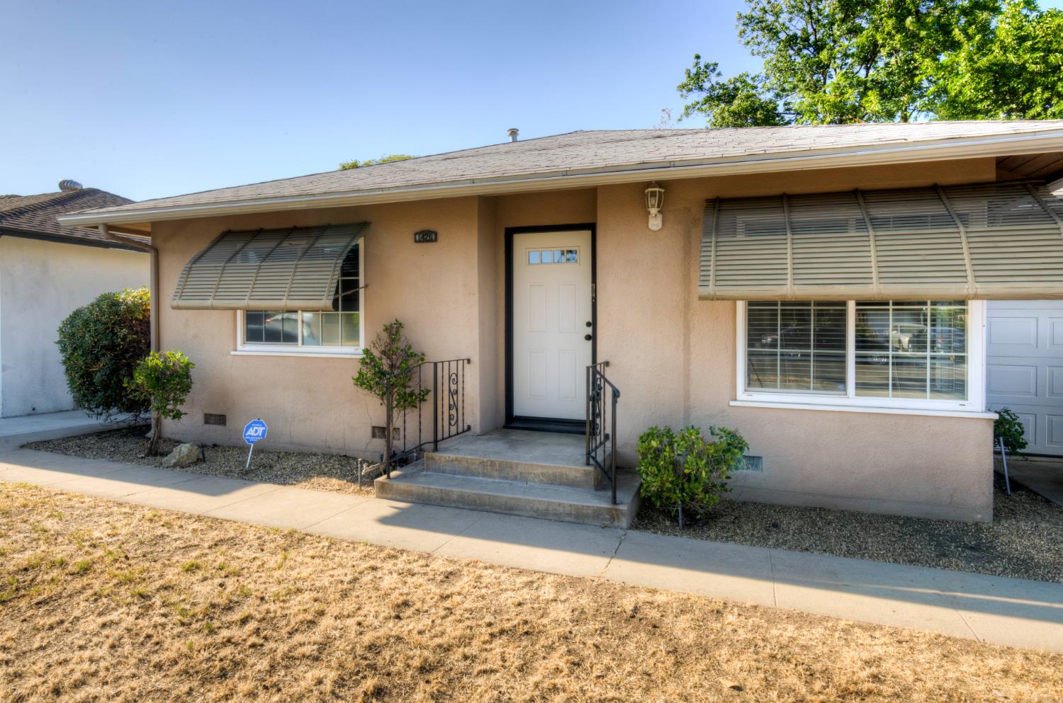1426 W Weldon Ave, Fresno, CA 93705