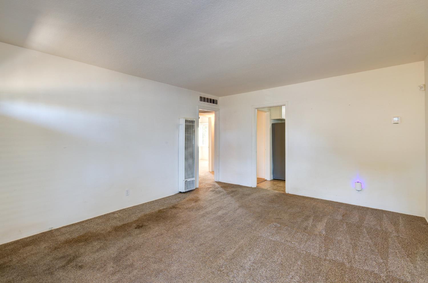 1426 W Weldon Ave, Fresno, CA 93705
