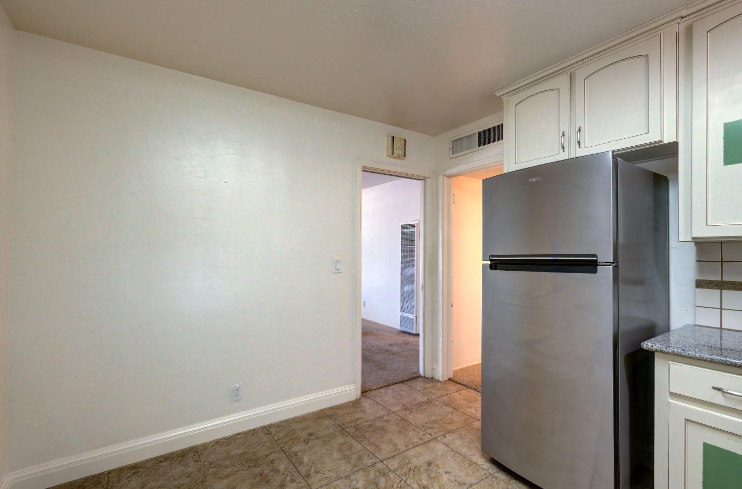 1426 W Weldon Ave, Fresno, CA 93705