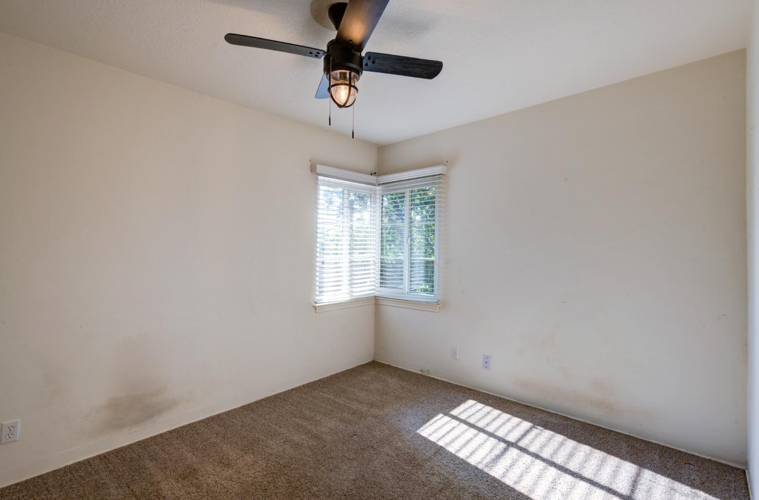 1426 W Weldon Ave, Fresno, CA 93705