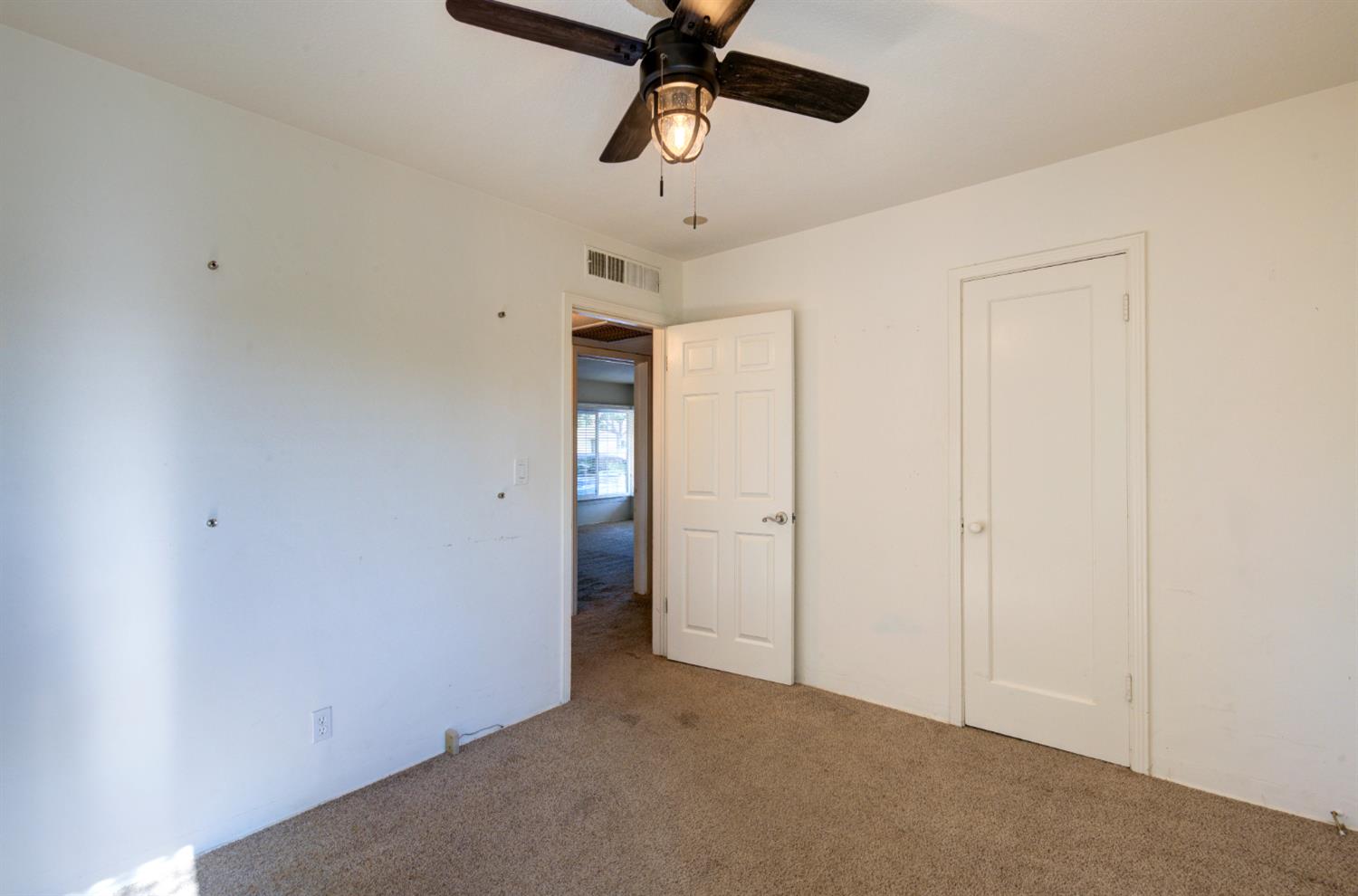 1426 W Weldon Ave, Fresno, CA 93705