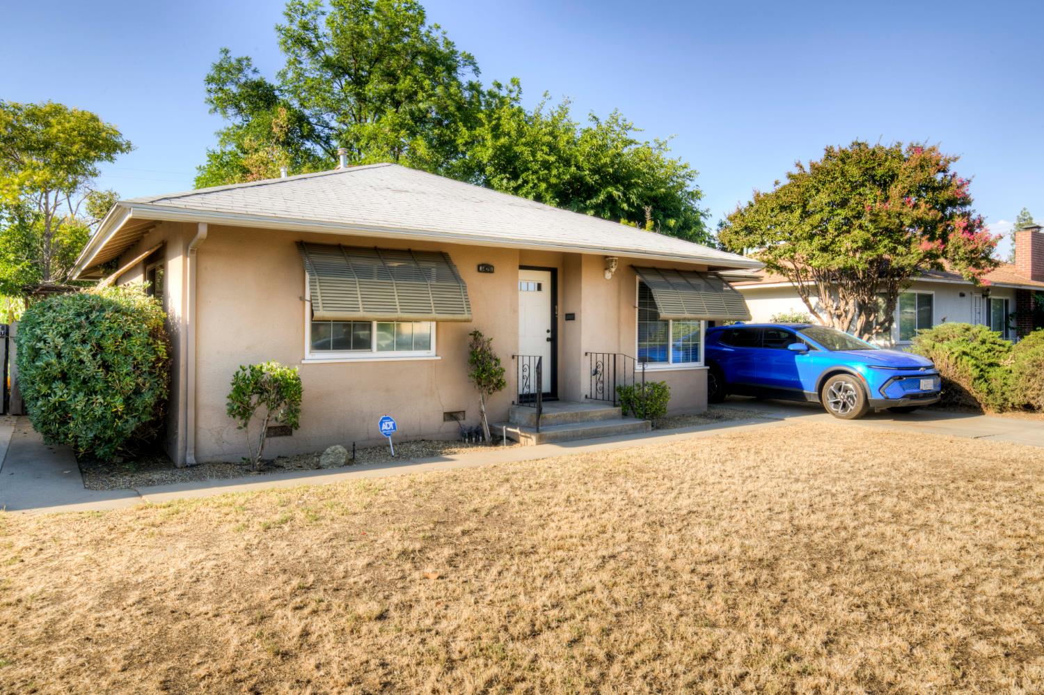 1426 W Weldon Ave, Fresno, CA 93705