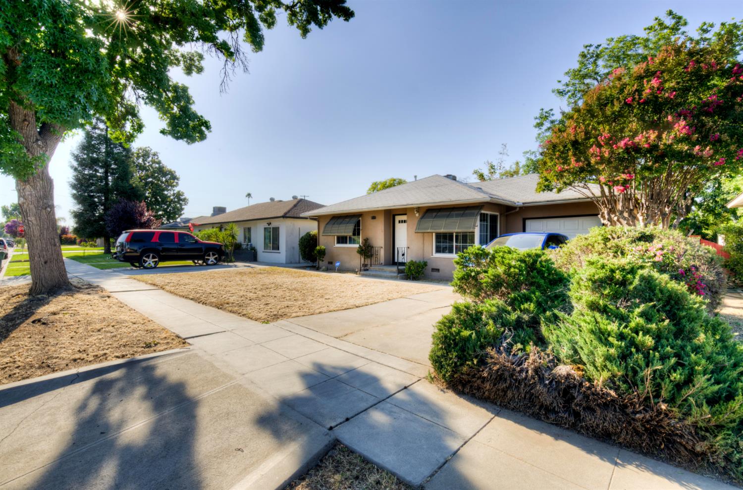 1426 W Weldon Ave, Fresno, CA 93705