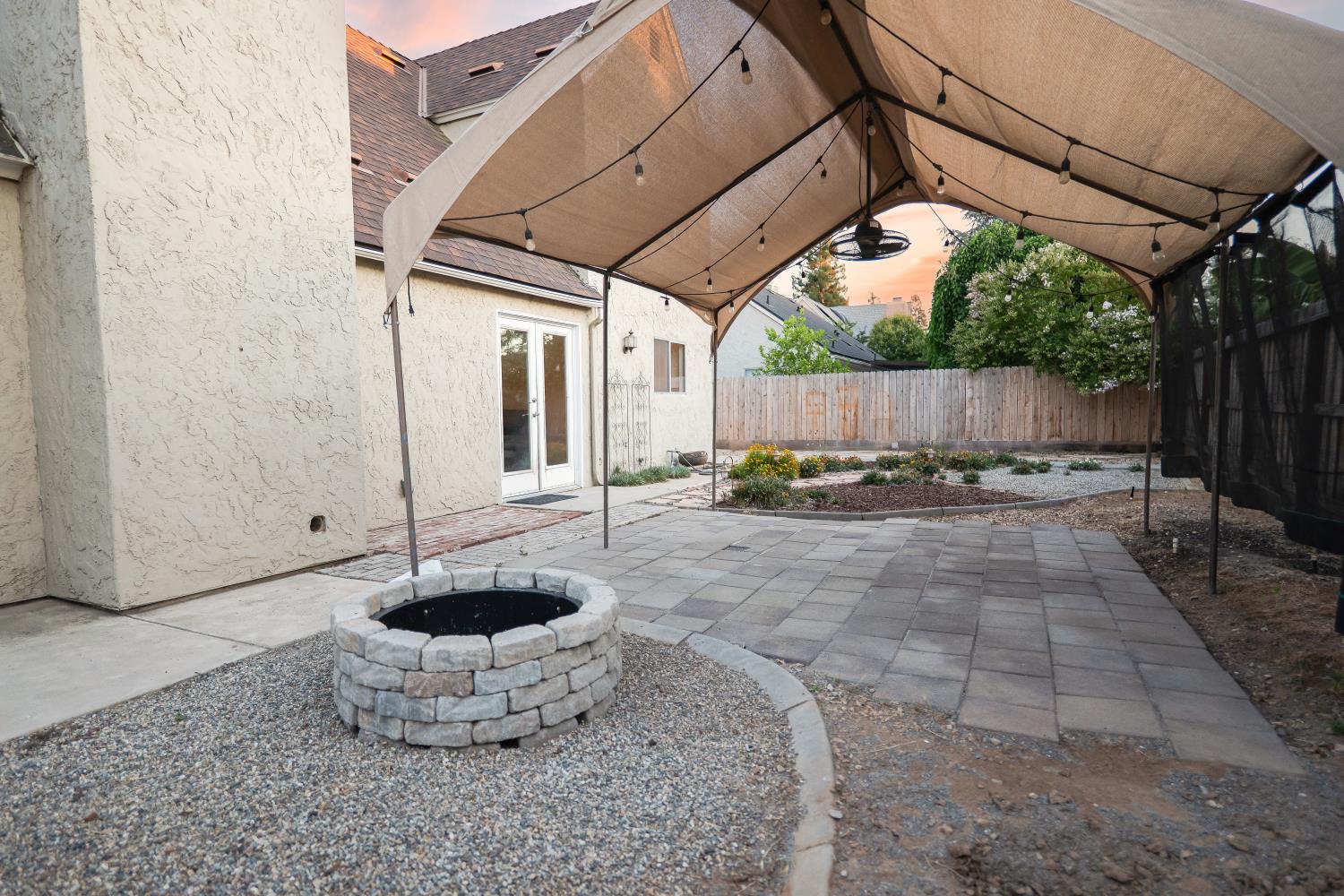 5427 N Aurora Ave, Fresno, CA 93722