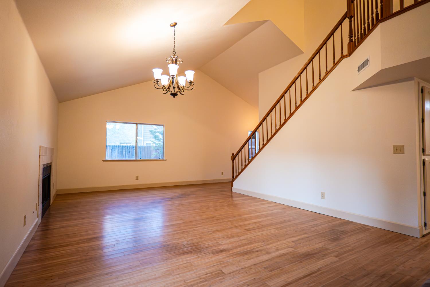 5427 N Aurora Ave, Fresno, CA 93722