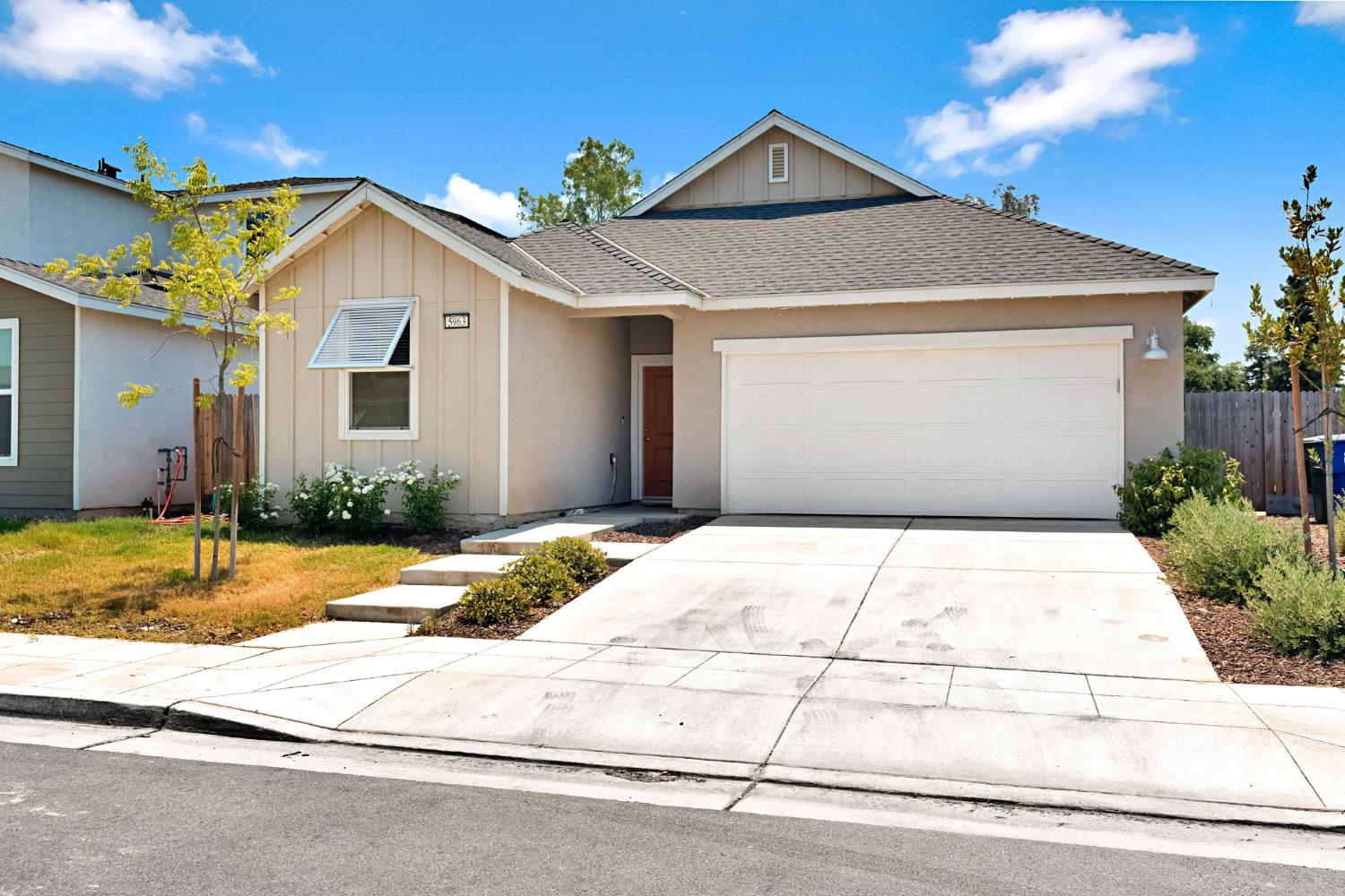 5963 W Laguna Ave, Fresno, CA 93722