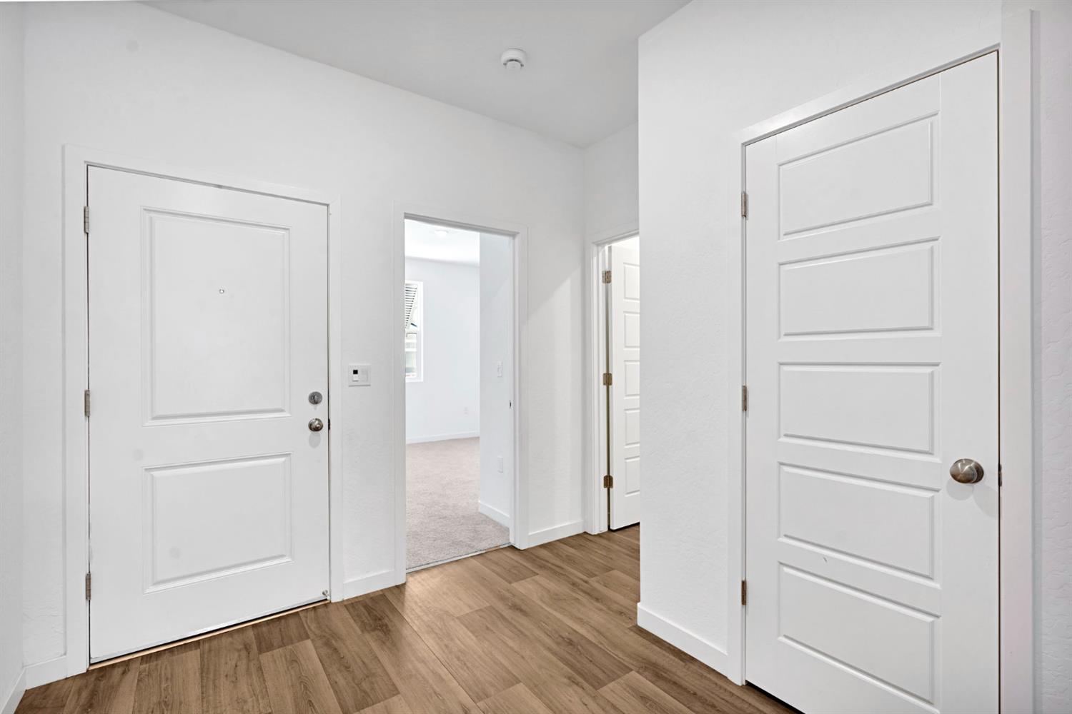 5963 W Laguna Ave, Fresno, CA 93722
