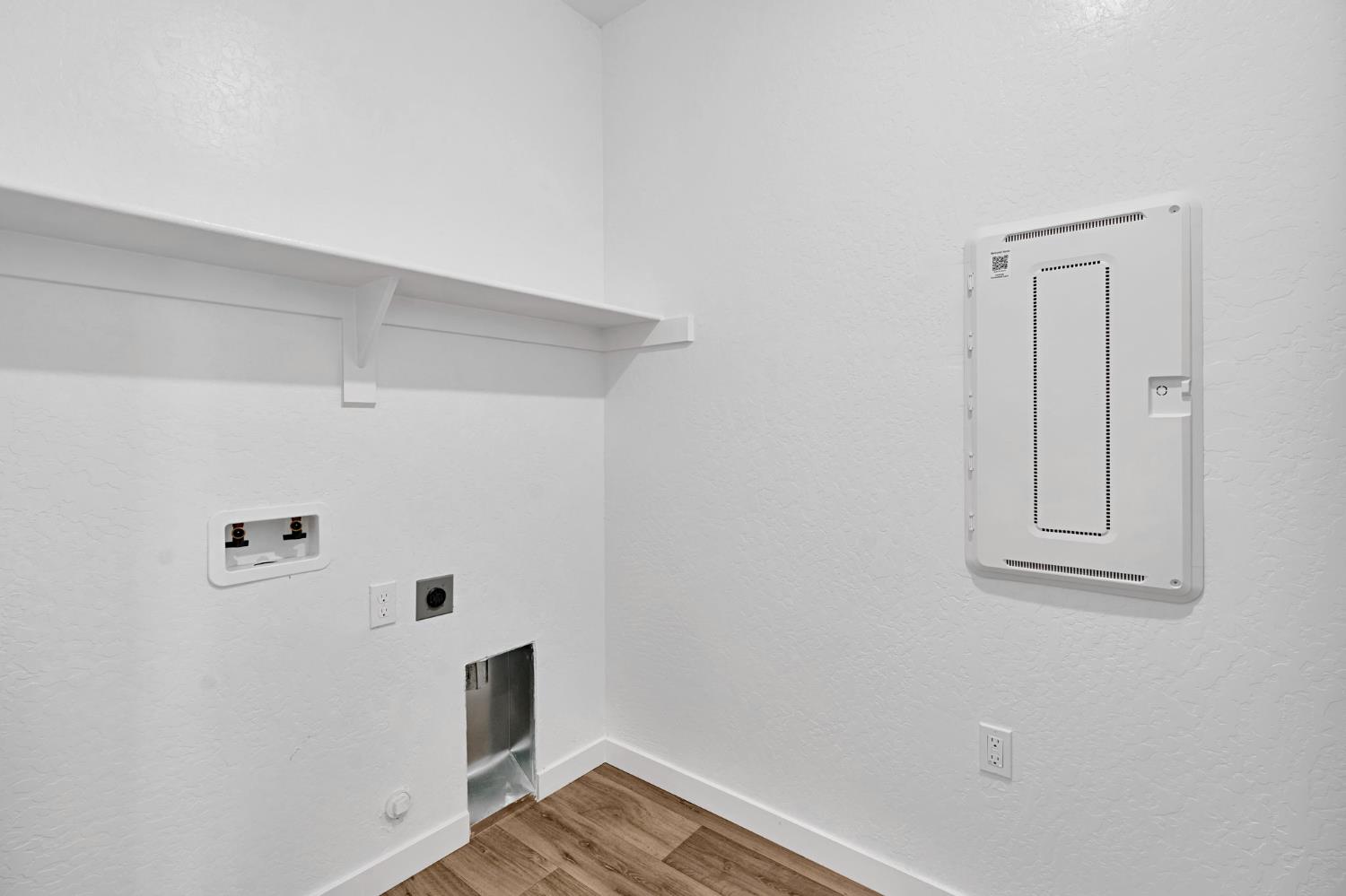 5963 W Laguna Ave, Fresno, CA 93722
