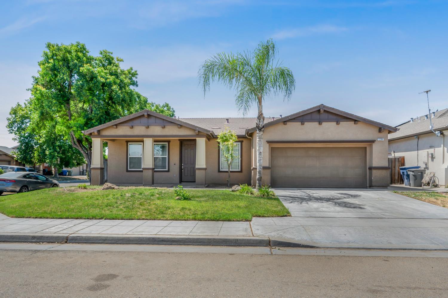 5294 E Geary St, Fresno, CA 93727