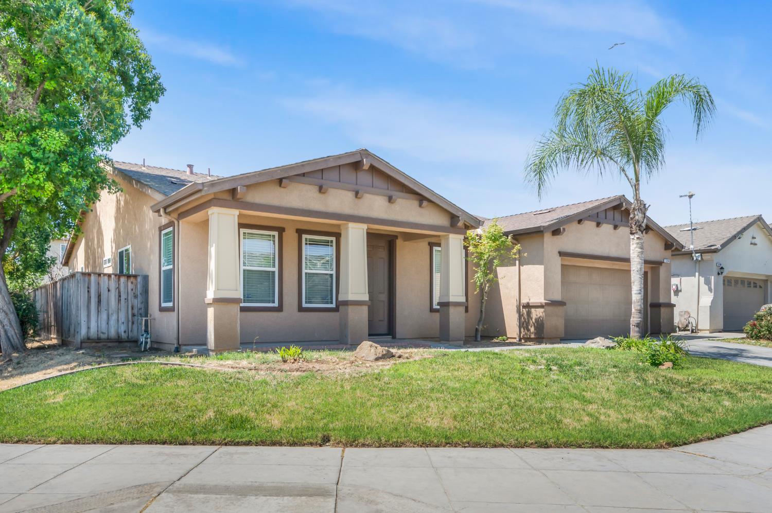 5294 E Geary St, Fresno, CA 93727