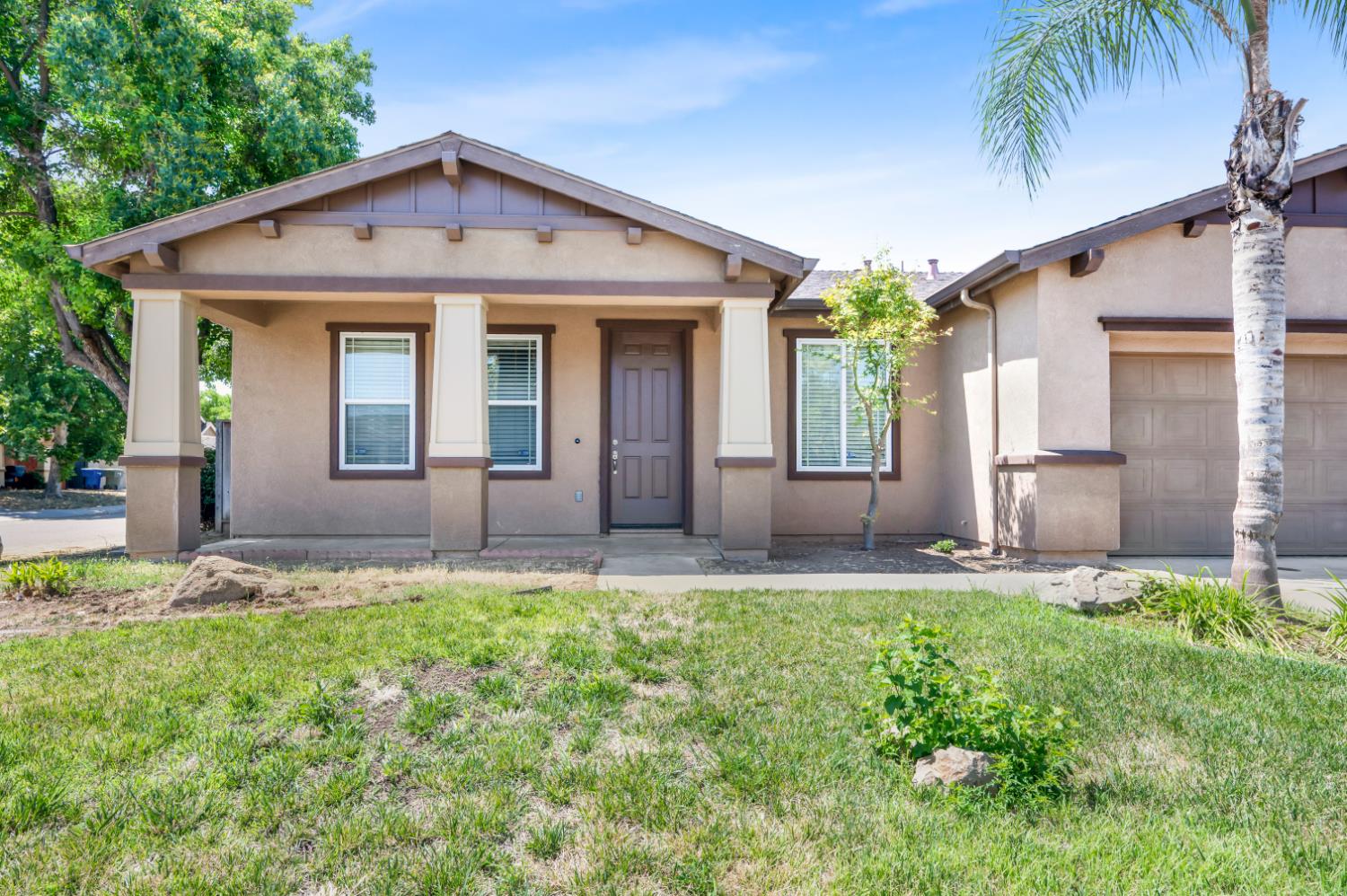 5294 E Geary St, Fresno, CA 93727