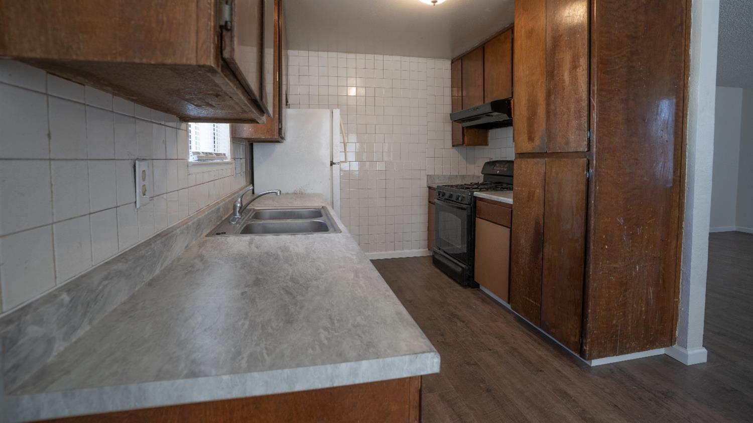 429 E Valley St, Coalinga, CA 93210
