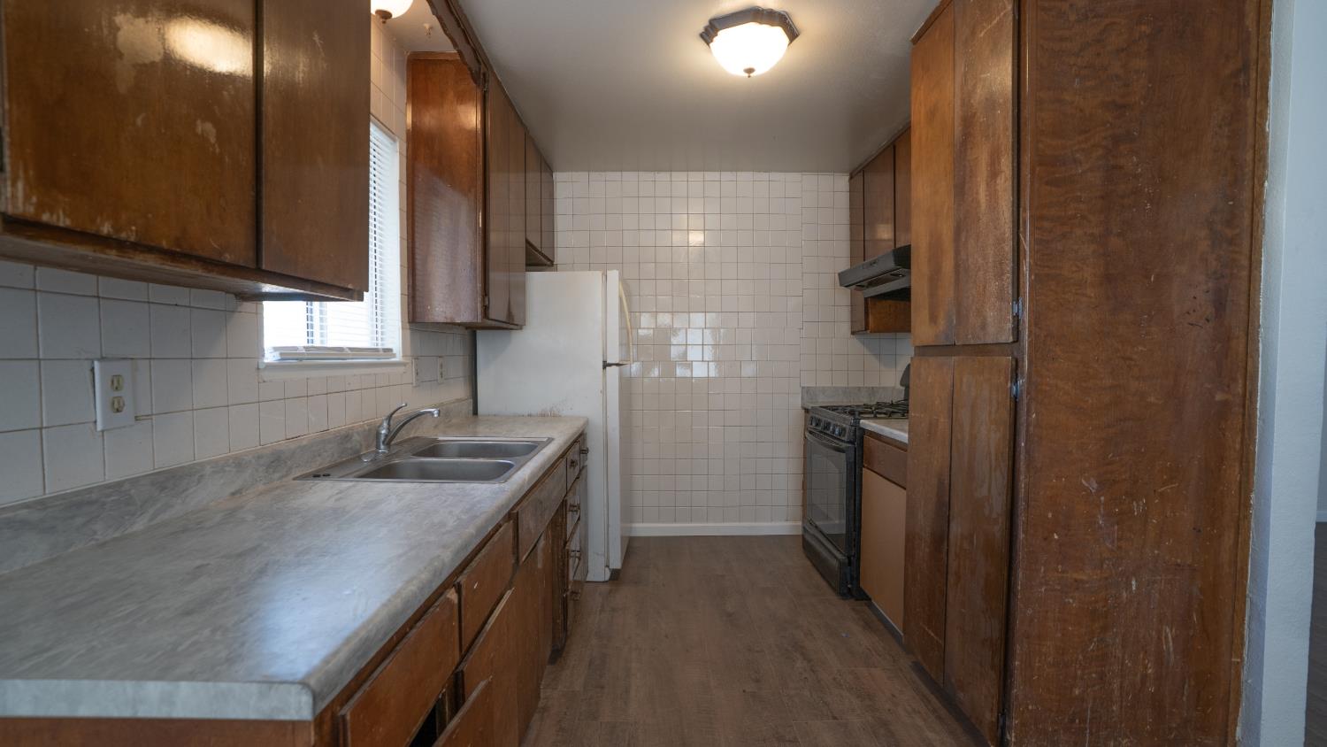 429 E Valley St, Coalinga, CA 93210