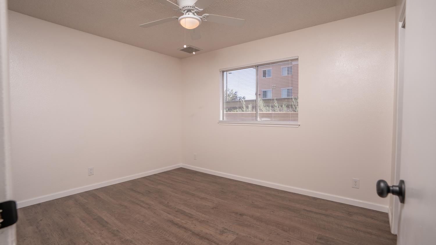 429 E Valley St, Coalinga, CA 93210