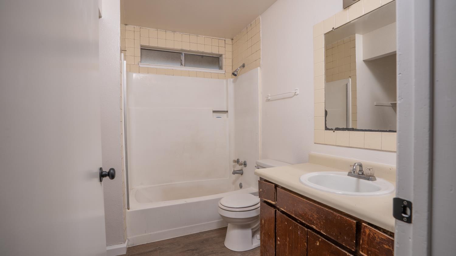 429 E Valley St, Coalinga, CA 93210