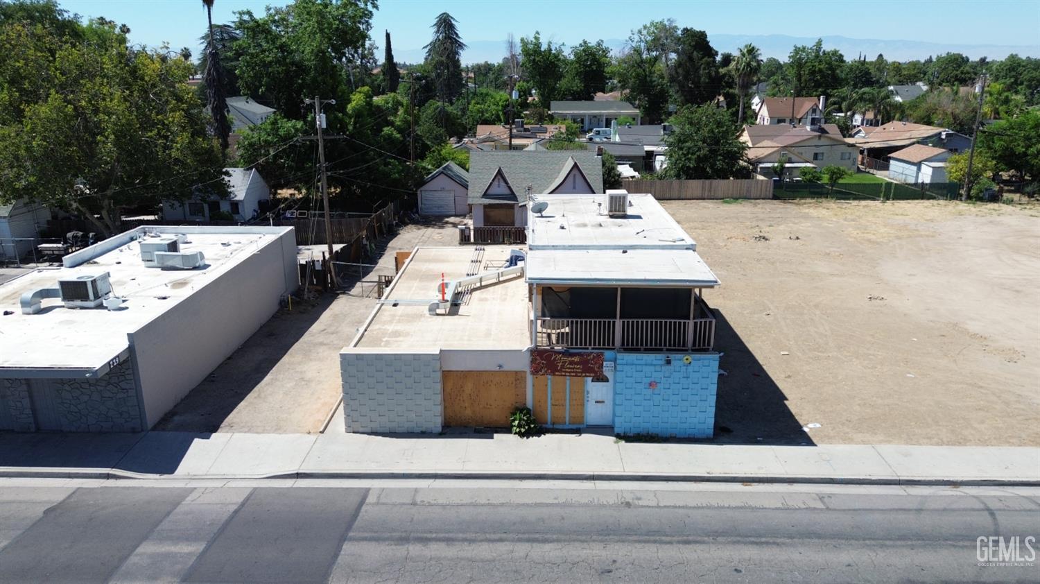 231 California Ave, Bakersfield, CA 93304