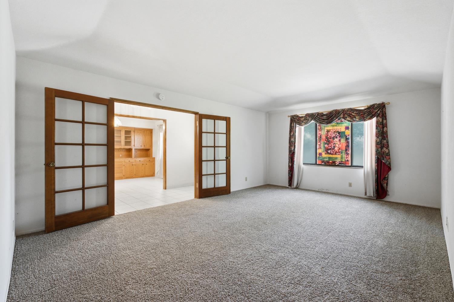 1547 E Fallbrook Ave, Fresno, CA 93720