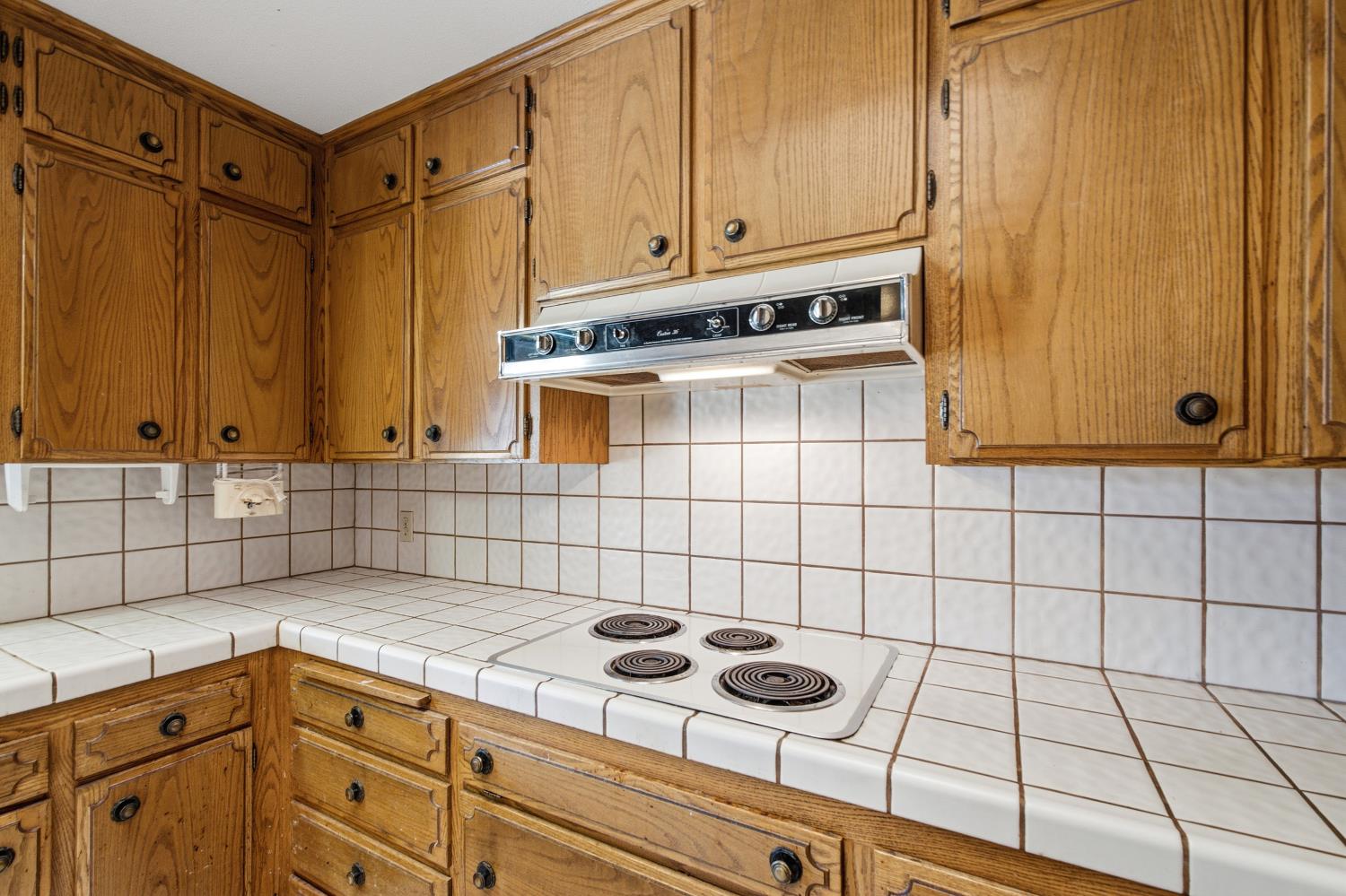1547 E Fallbrook Ave, Fresno, CA 93720