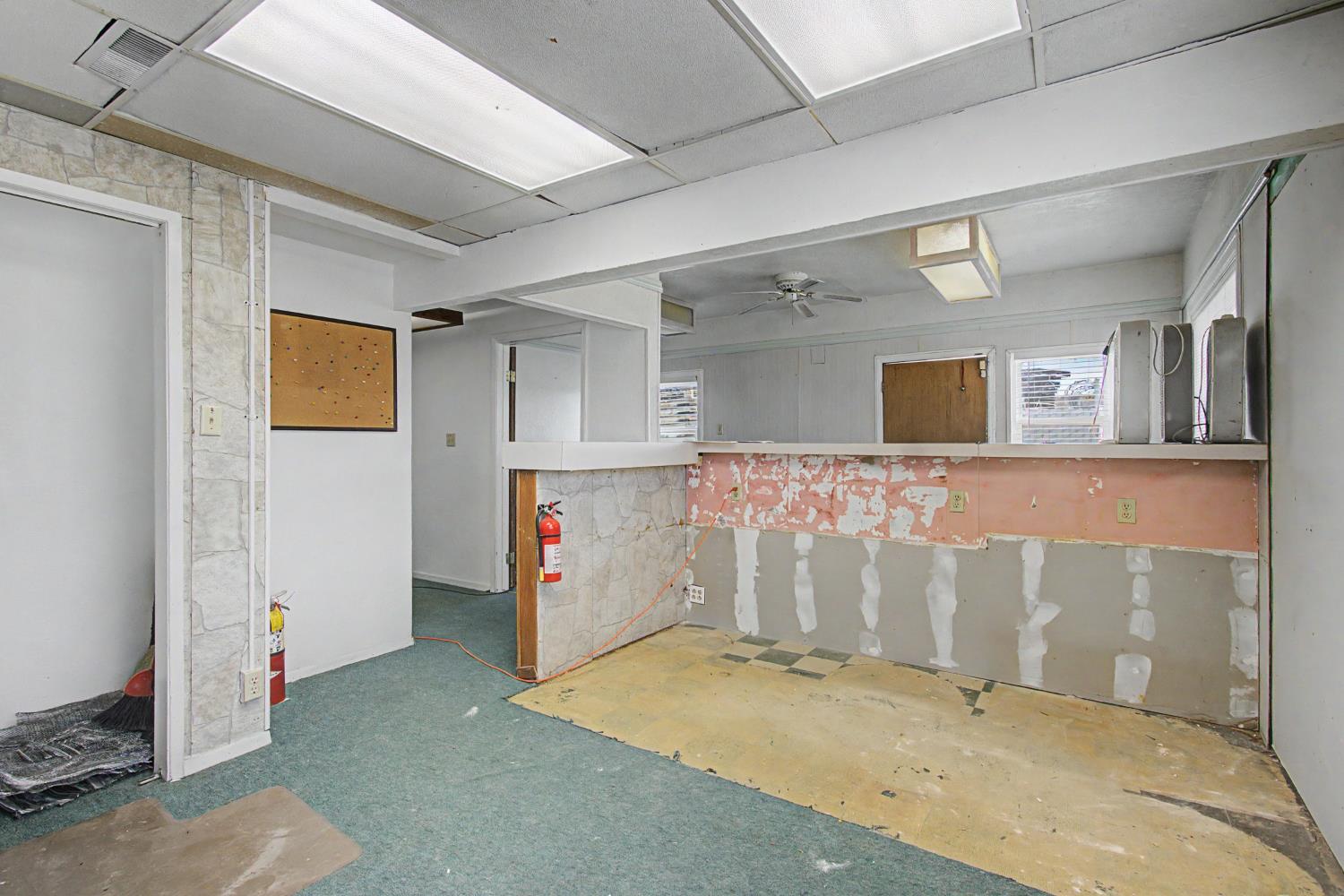 927 N St, Firebaugh, CA 93622