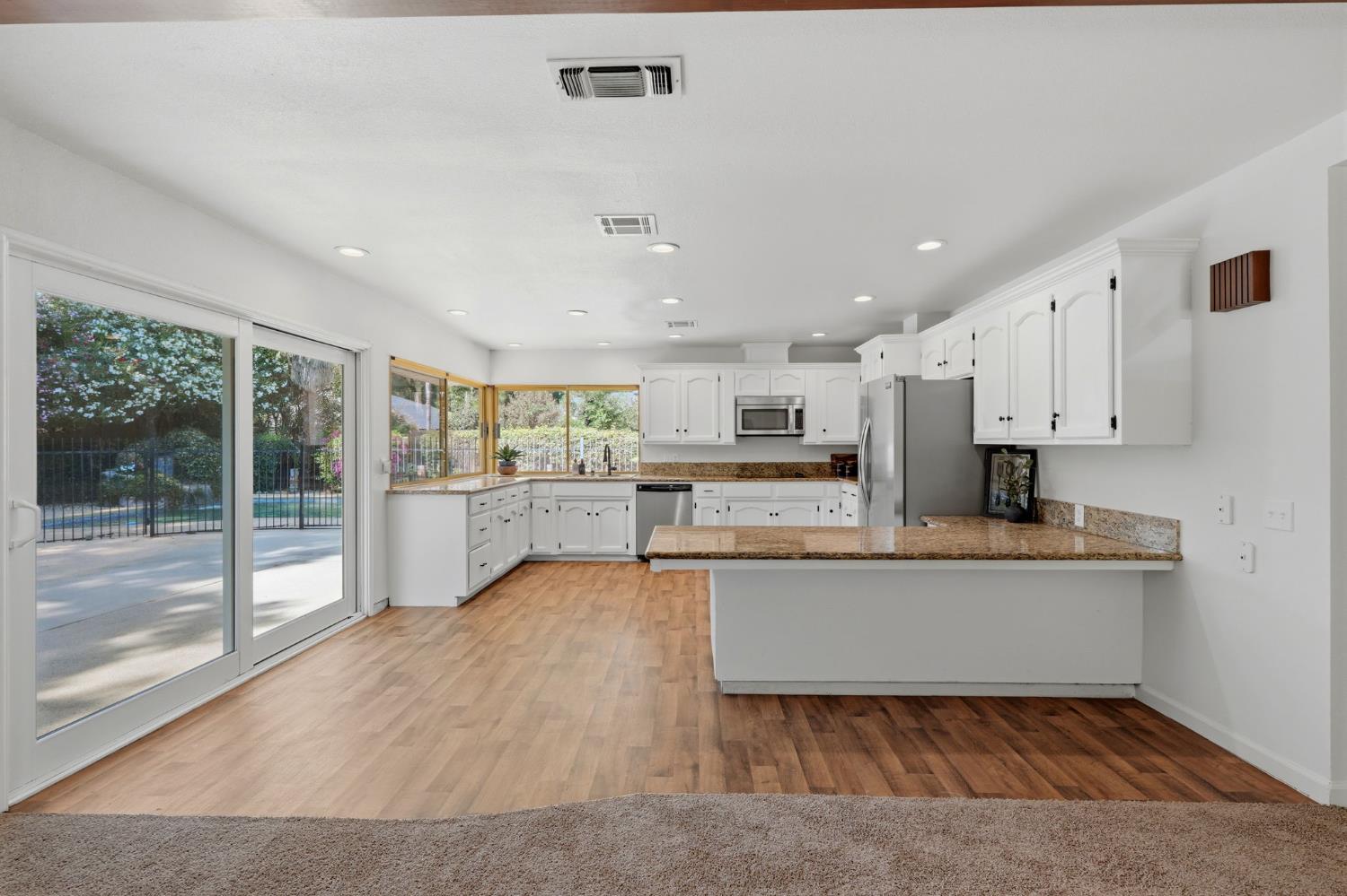 15126 Avenue 312, Visalia, CA 93292