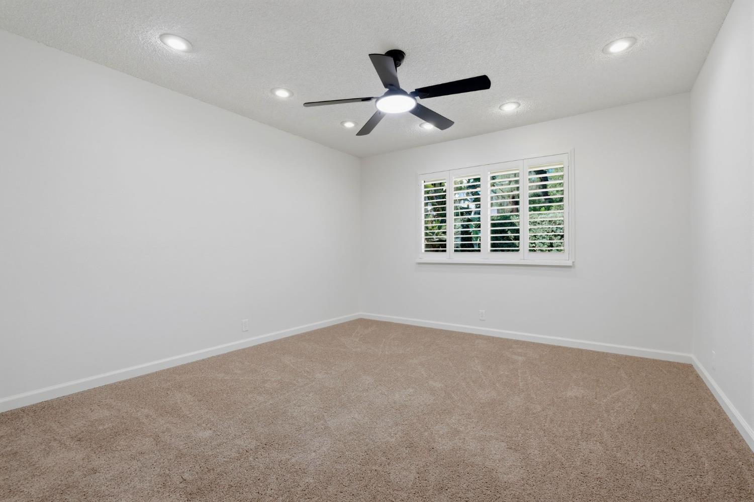 15126 Avenue 312, Visalia, CA 93292