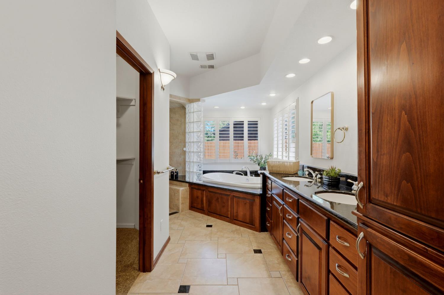 15126 Avenue 312, Visalia, CA 93292