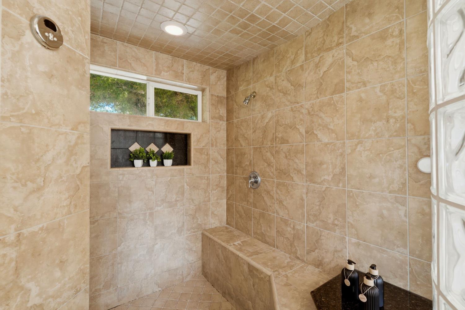 15126 Avenue 312, Visalia, CA 93292