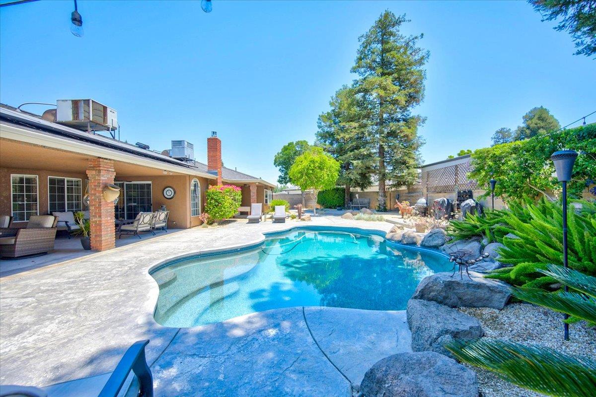 3733 W Wathen Ave, Fresno, CA 93711
