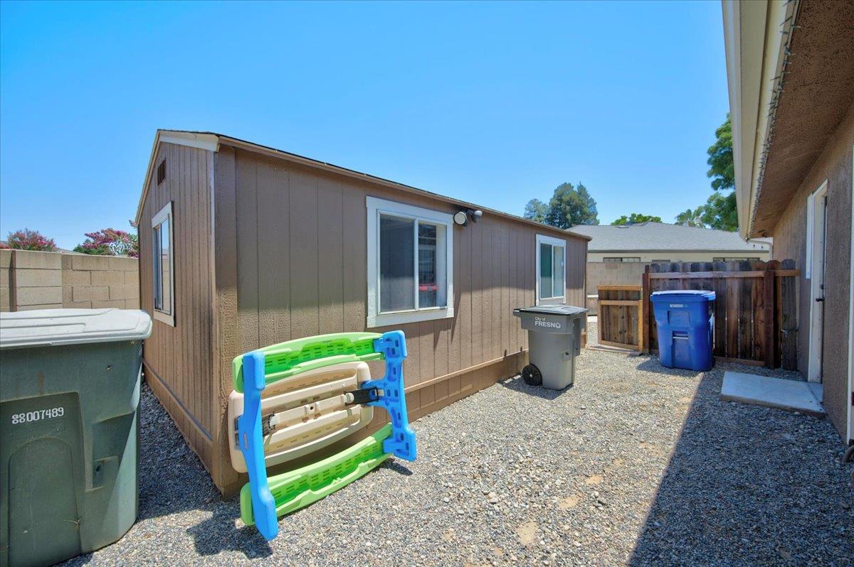 3733 W Wathen Ave, Fresno, CA 93711