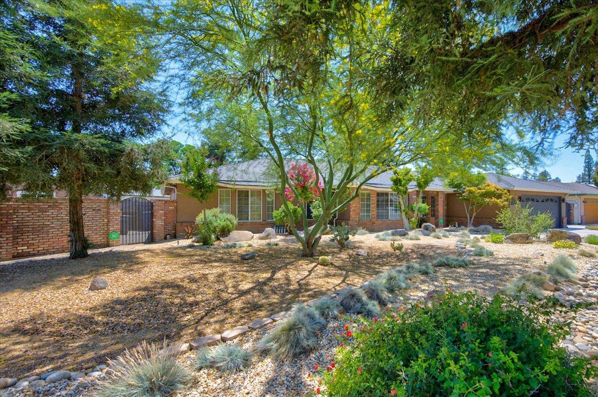 3733 W Wathen Ave, Fresno, CA 93711
