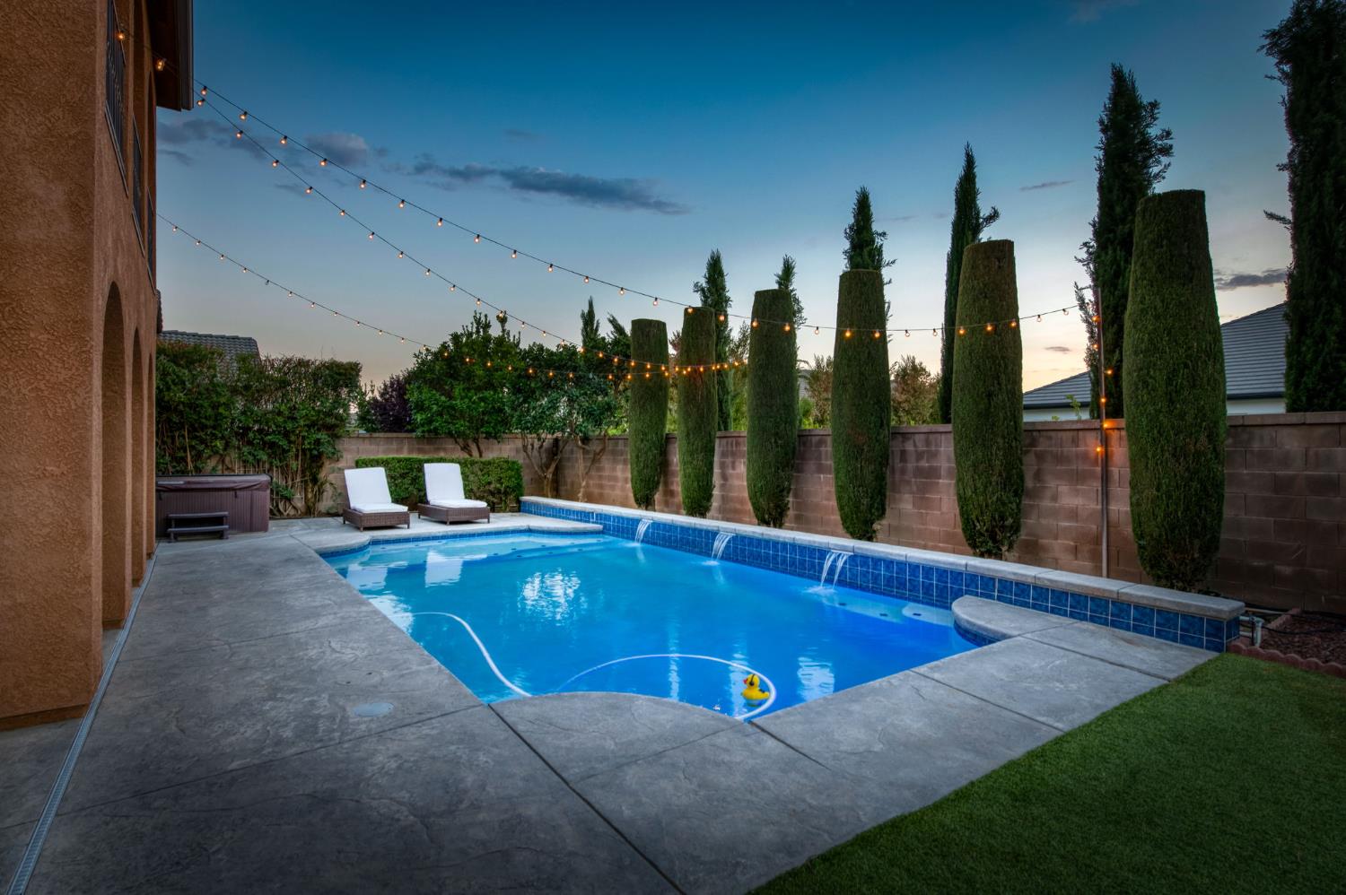 1802 N Kaweah Ave, Clovis, CA 93619