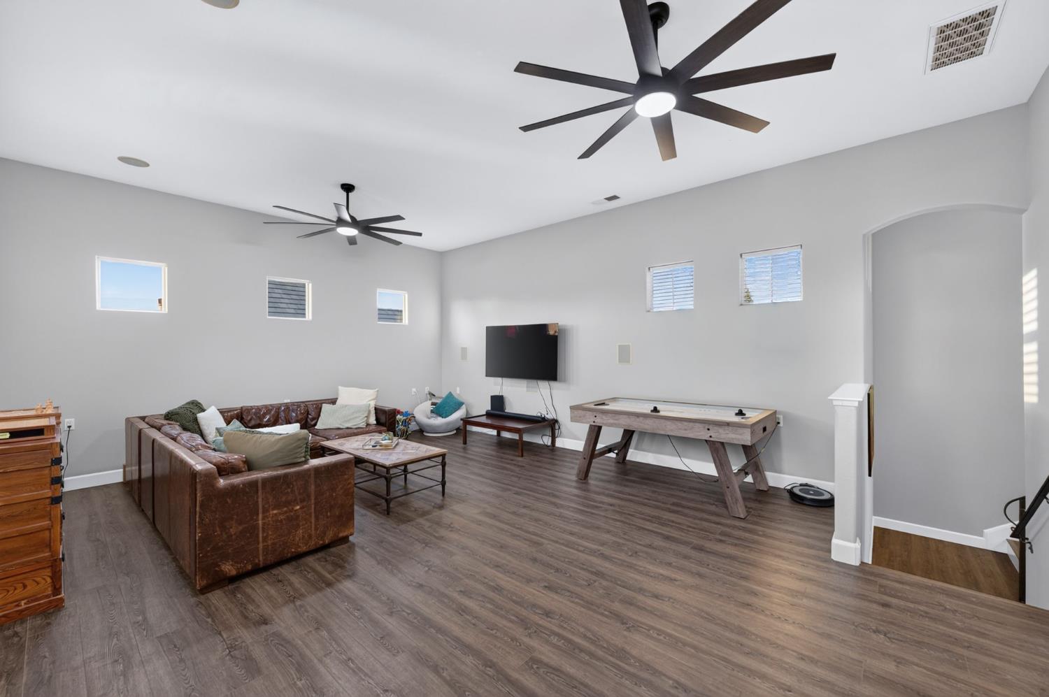 1802 N Kaweah Ave, Clovis, CA 93619