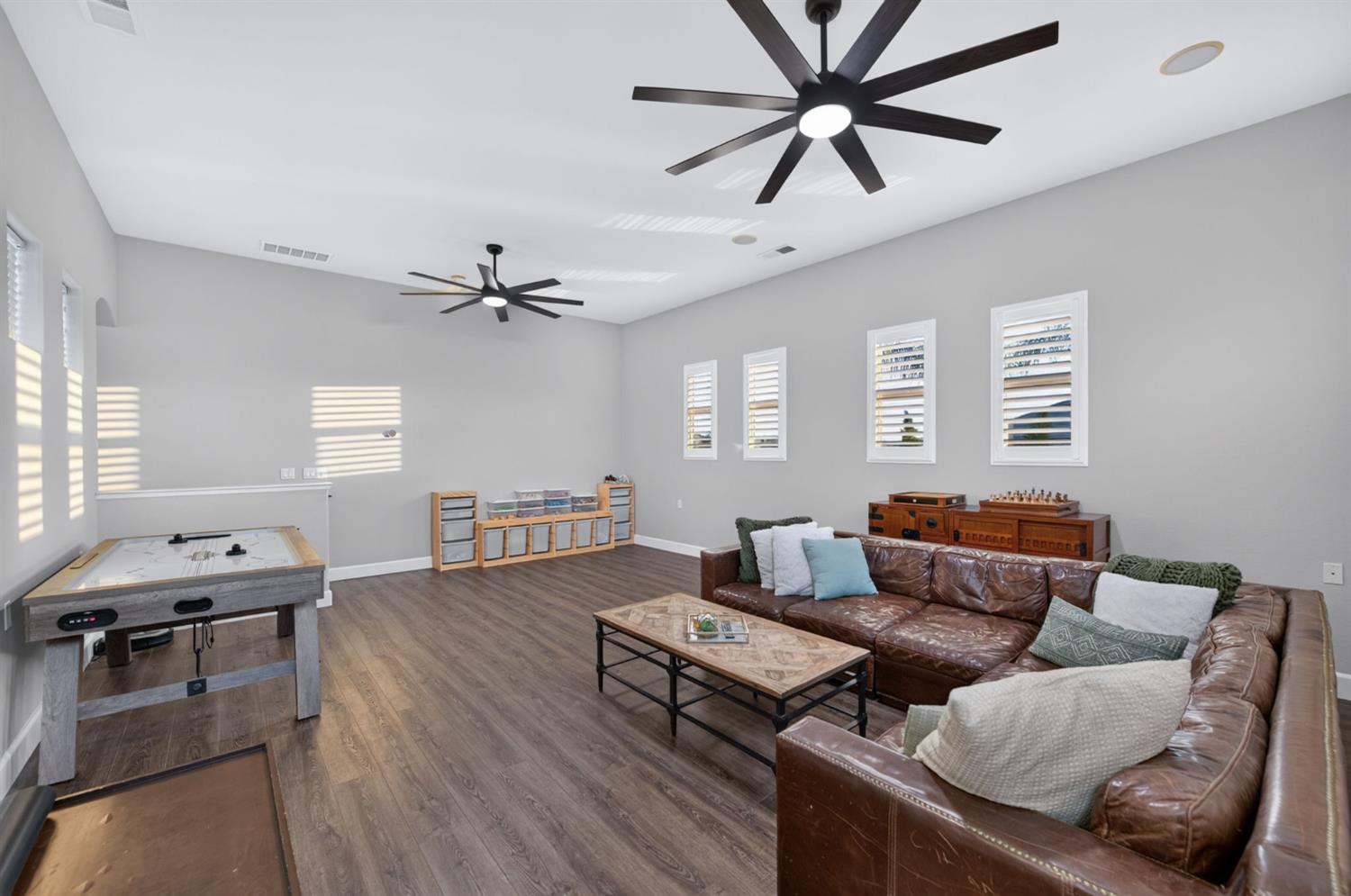 1802 N Kaweah Ave, Clovis, CA 93619