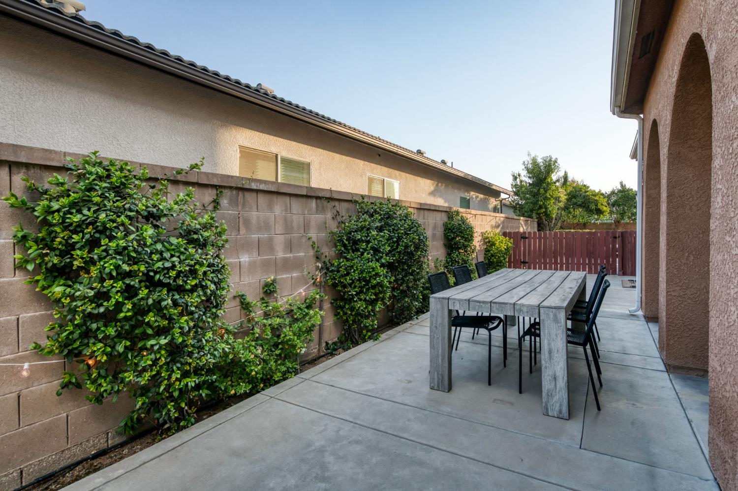 1802 N Kaweah Ave, Clovis, CA 93619