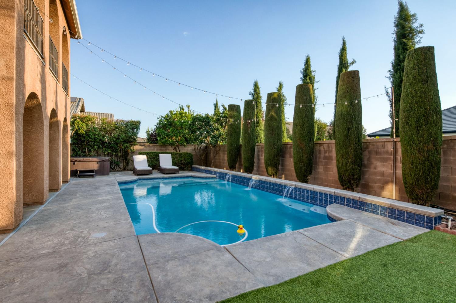 1802 N Kaweah Ave, Clovis, CA 93619