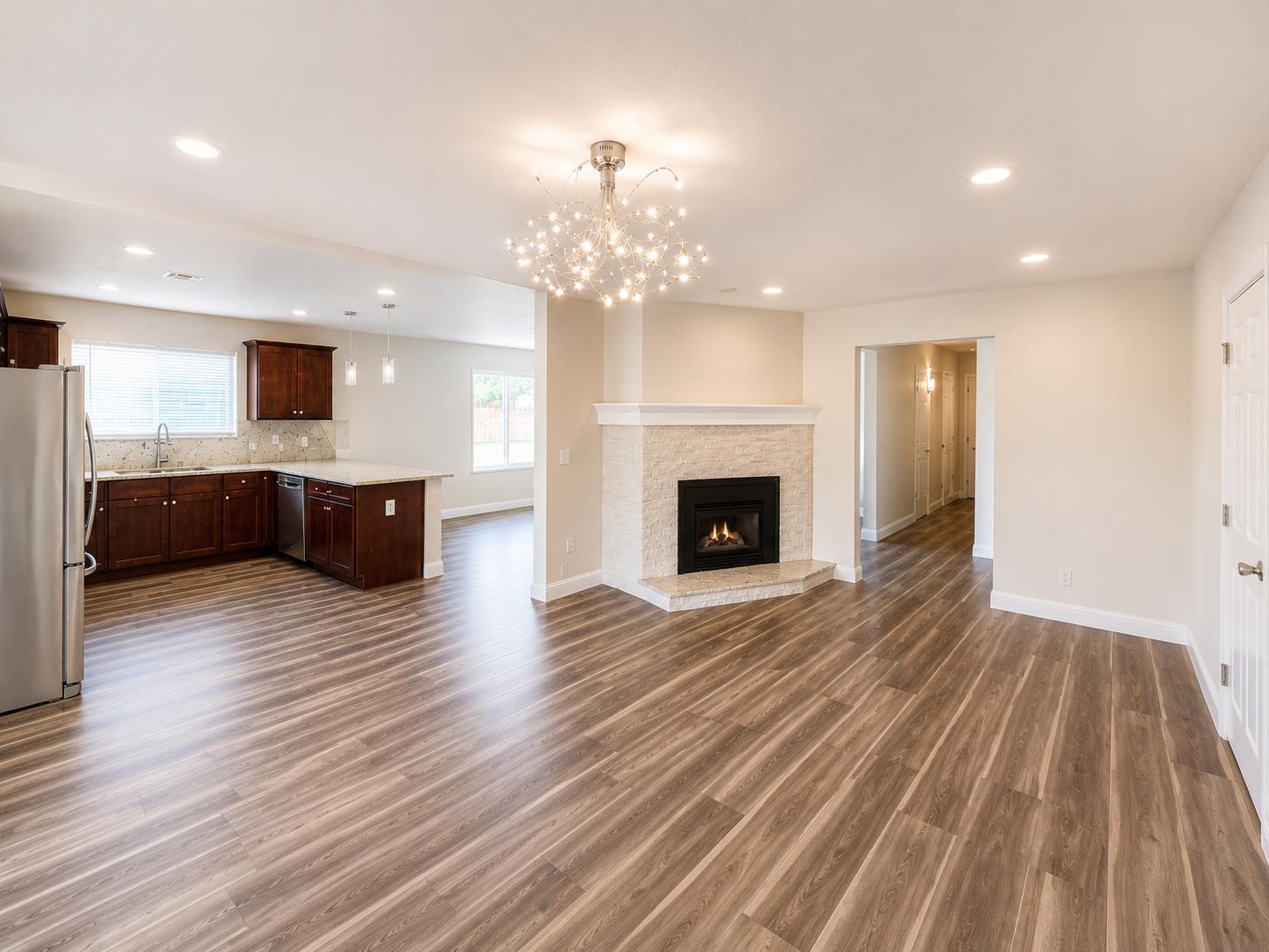 1517 lincoln, Clovis, CA 93611