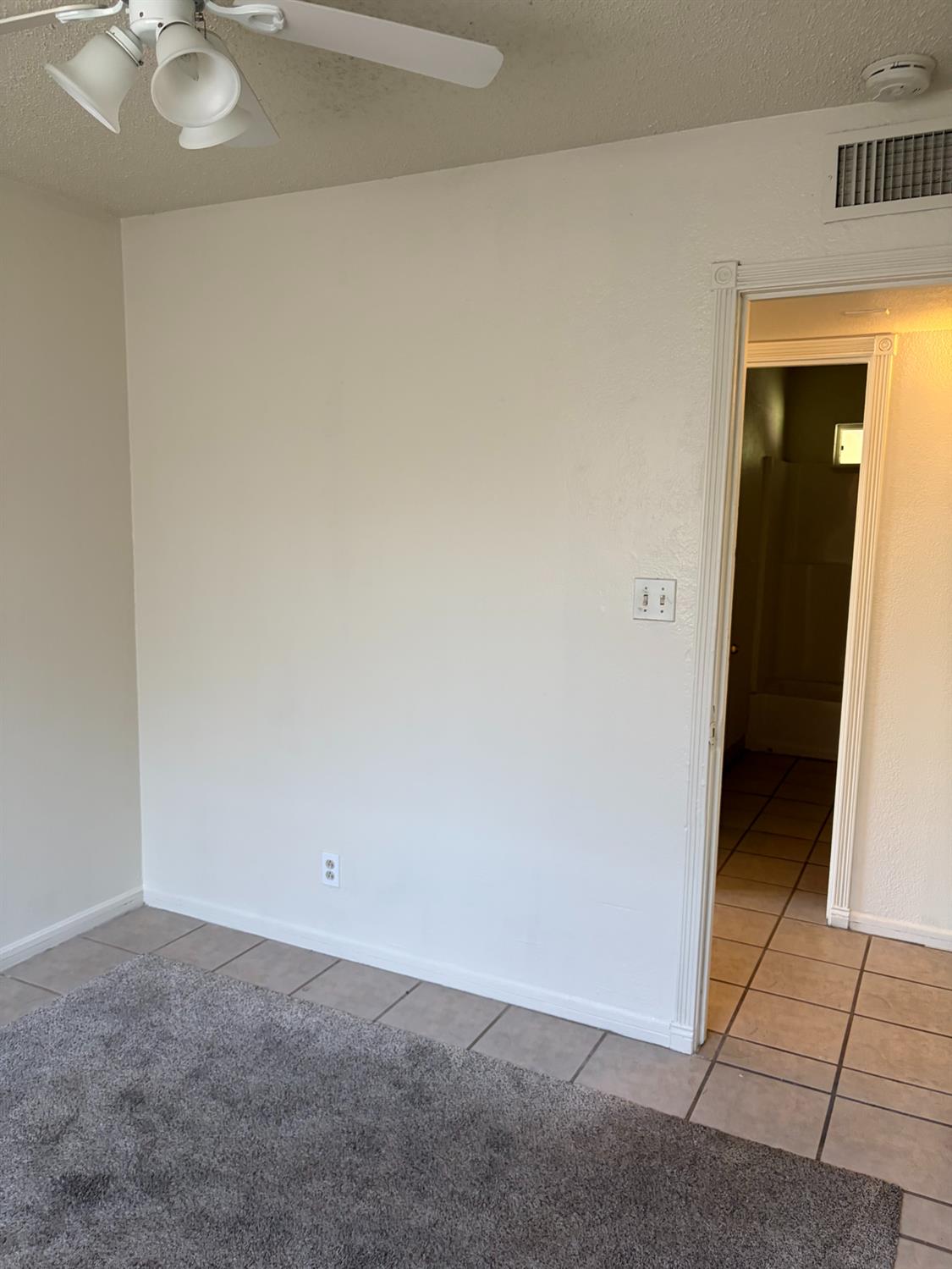 822 W Alamos, Clovis, CA 93612