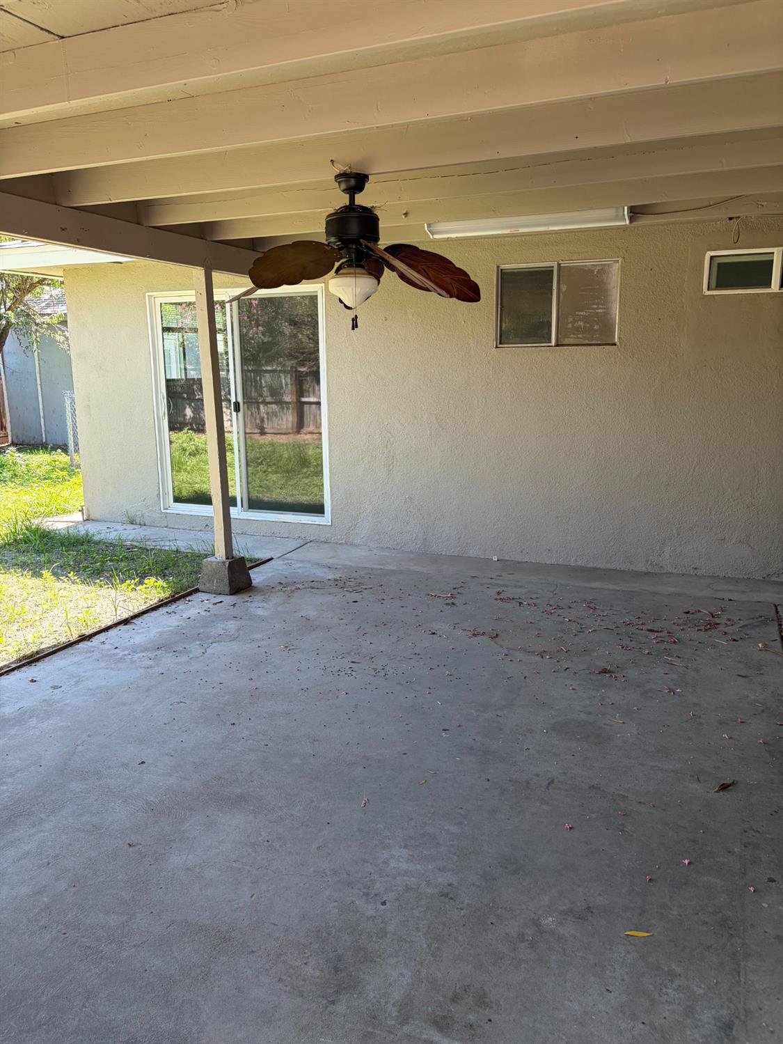 822 W Alamos, Clovis, CA 93612