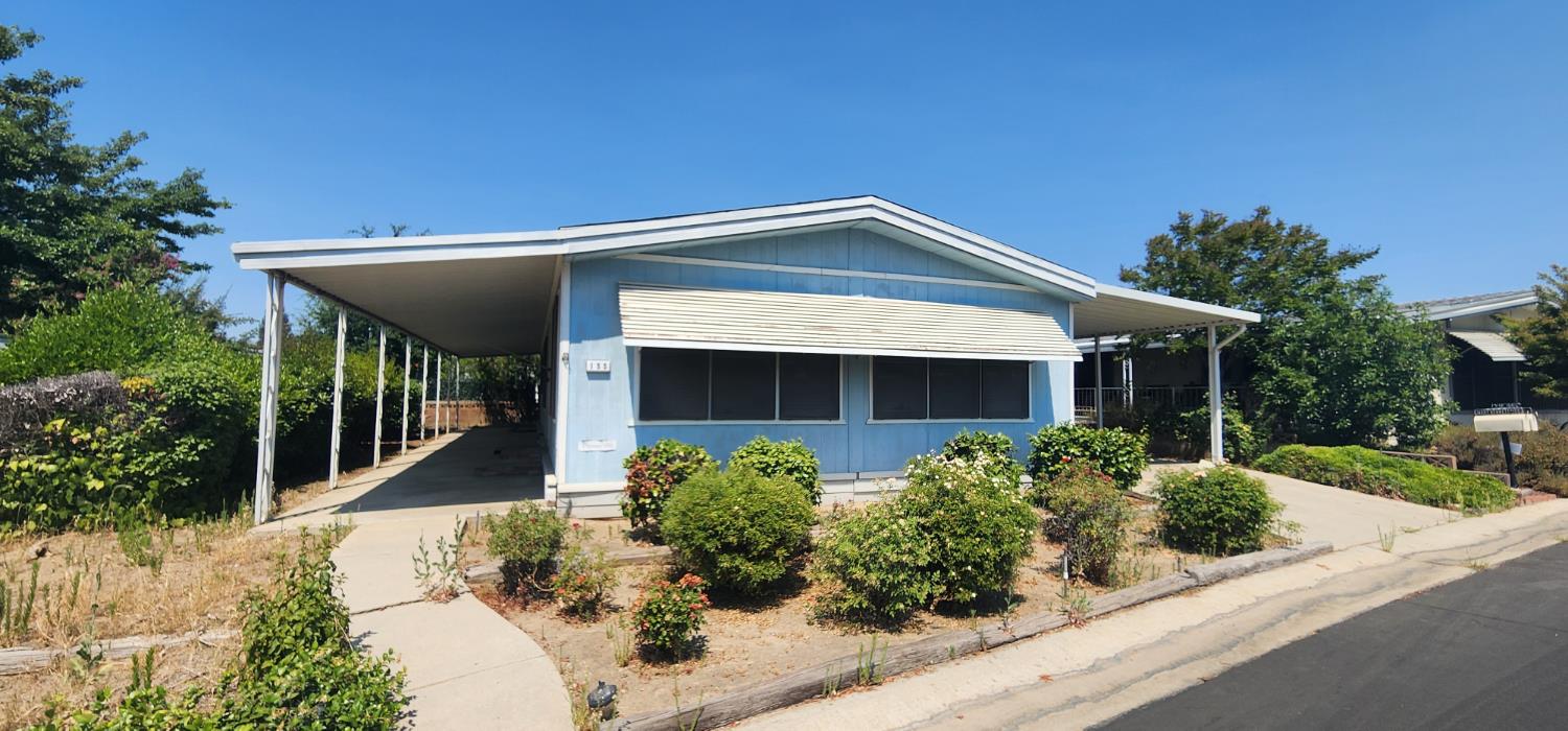 1300 W Olson Ave #155, Reedley, CA 93654