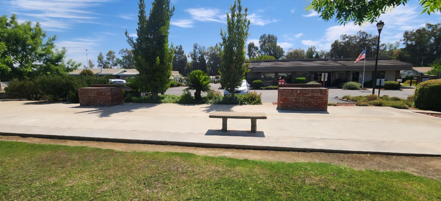 1300 W Olson Ave #155, Reedley, CA 93654