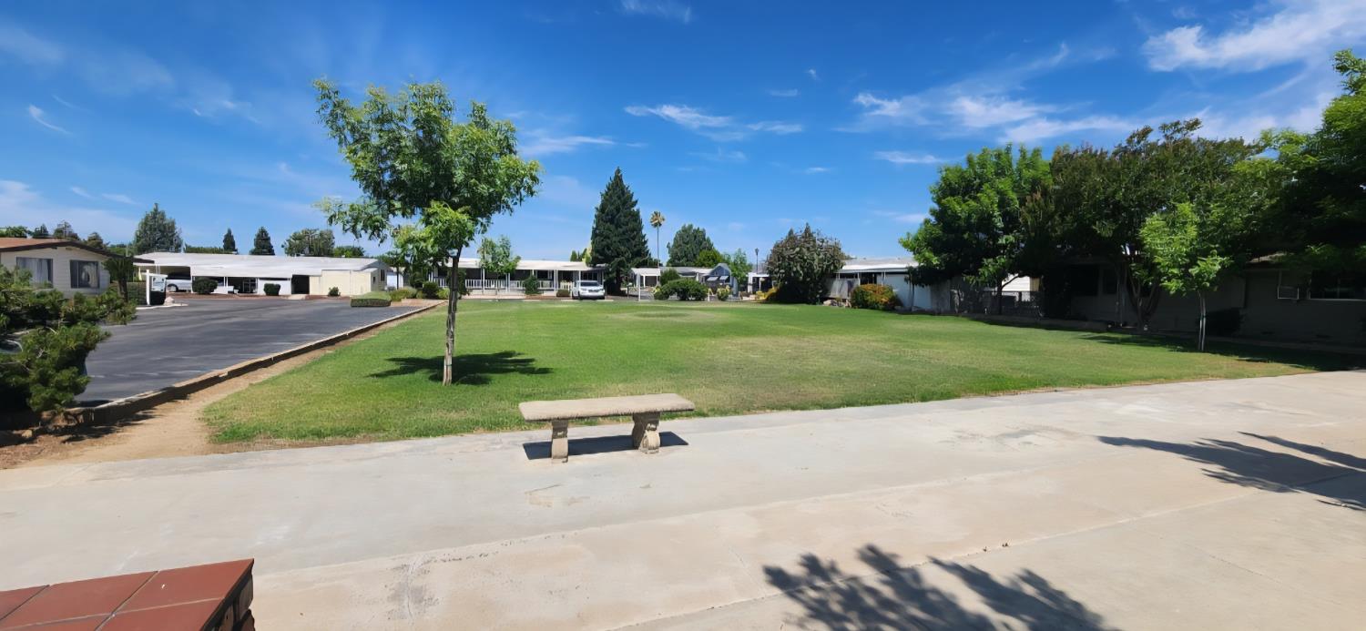 1300 W Olson Ave #155, Reedley, CA 93654