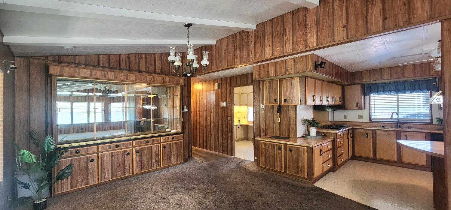1300 W Olson Ave #155, Reedley, CA 93654