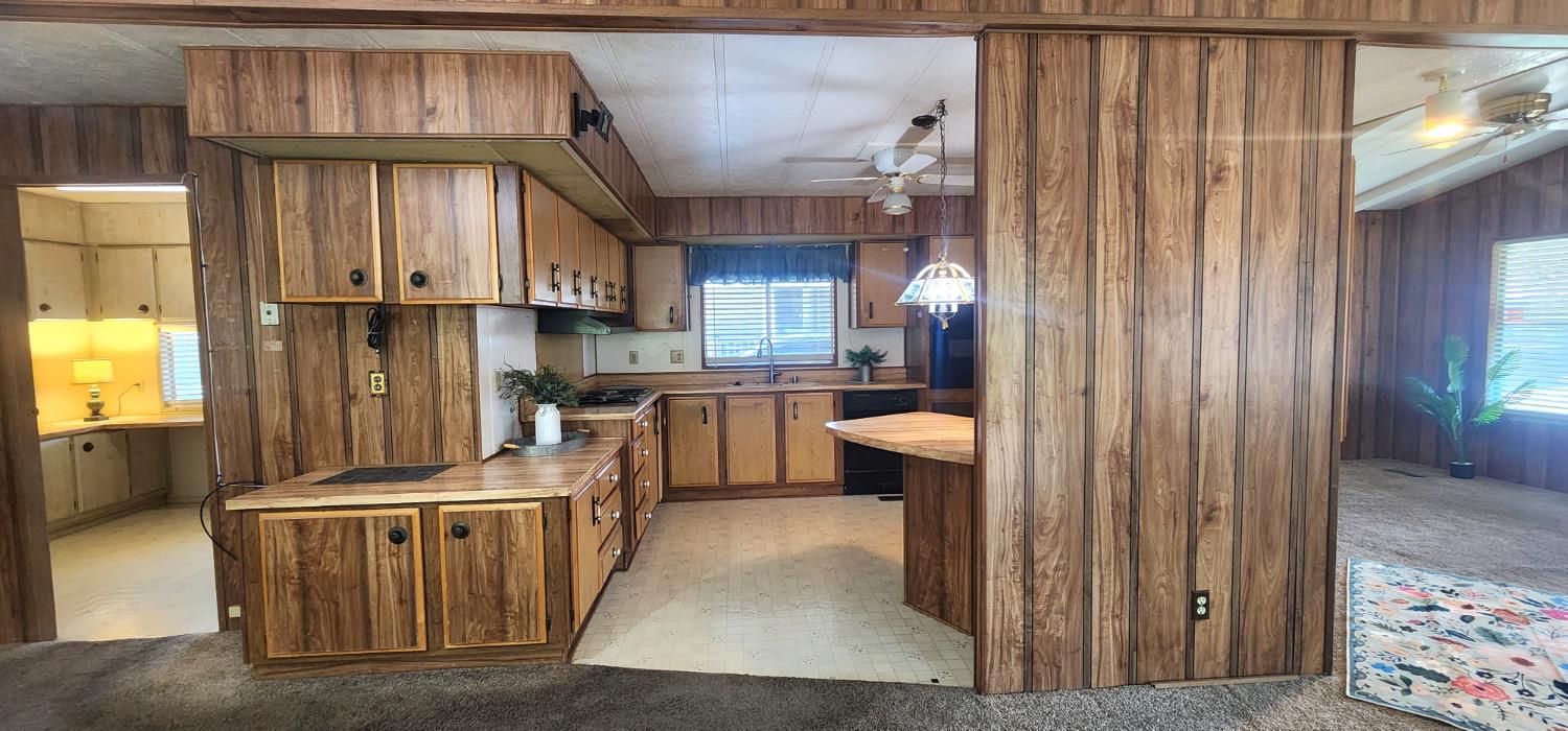 1300 W Olson Ave #155, Reedley, CA 93654