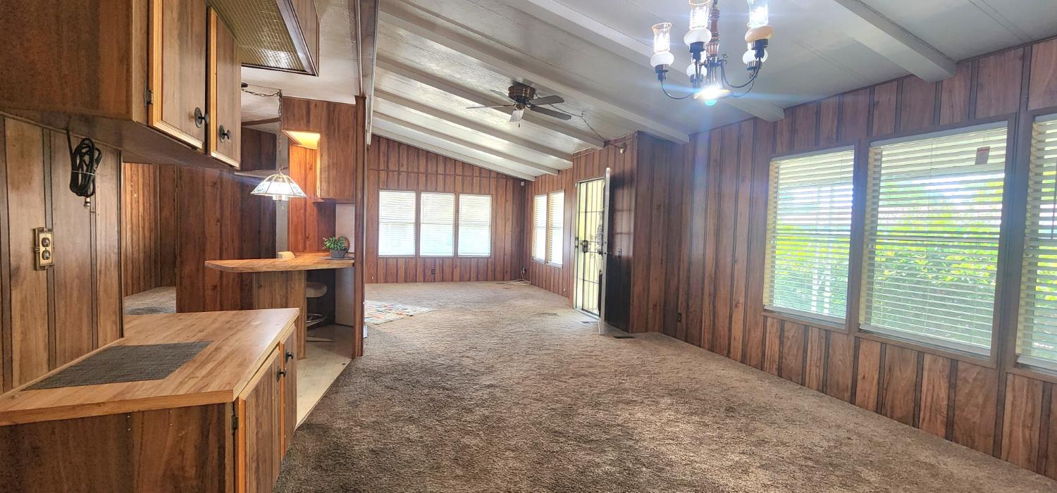 1300 W Olson Ave #155, Reedley, CA 93654