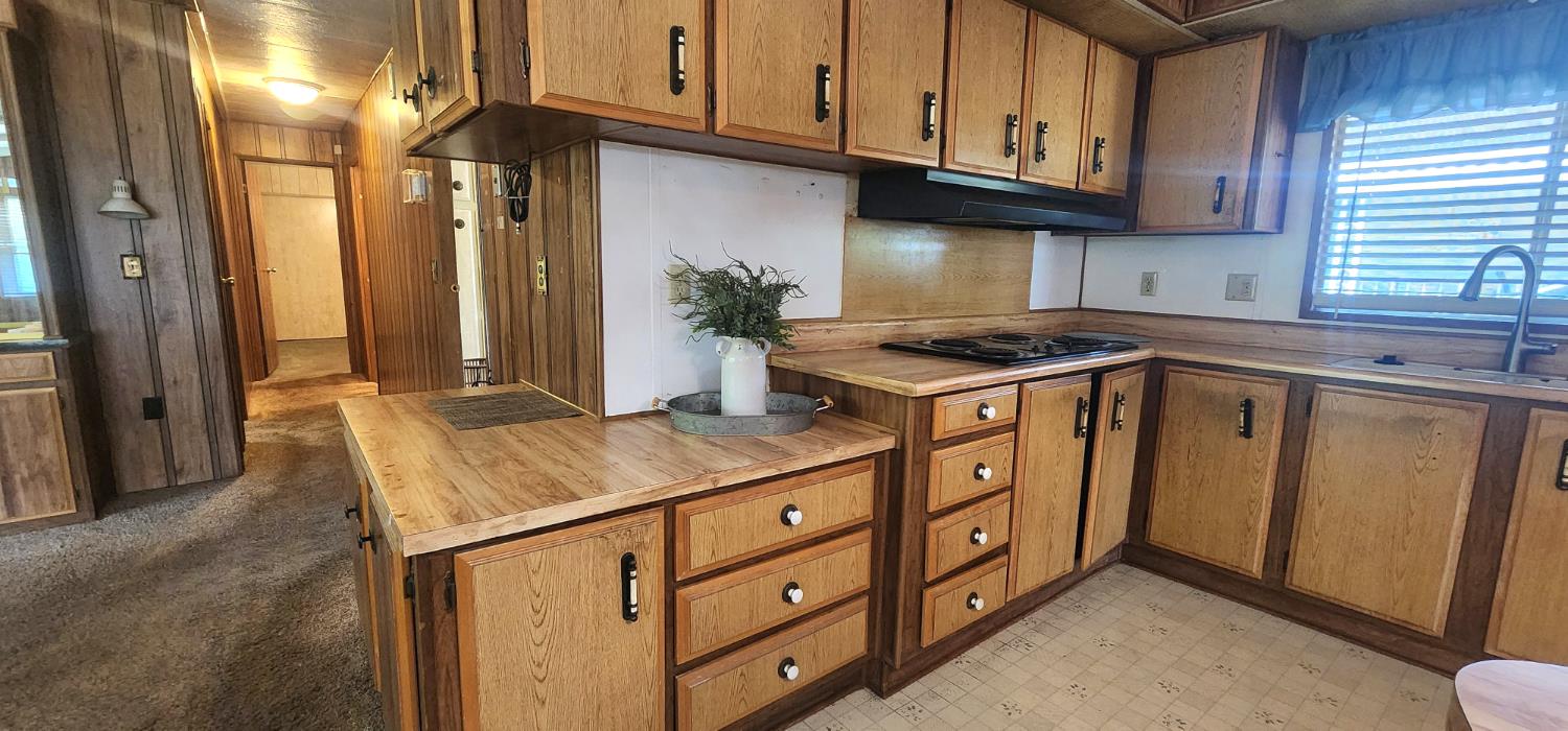 1300 W Olson Ave #155, Reedley, CA 93654